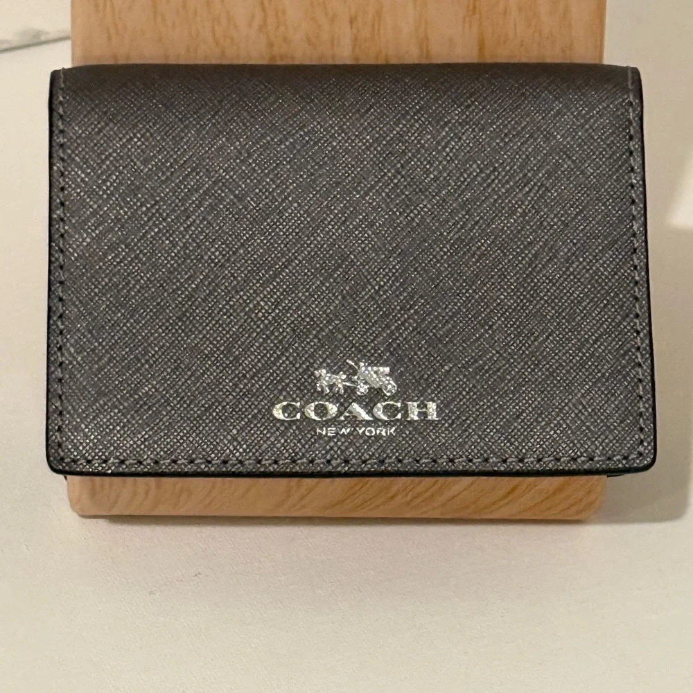 COACH SIGNATURE BI-FOLD MINI WALLET